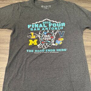 2018 NCAA Final Four San Antonio Graphic T-Shirt -- Gray -- Good Condition